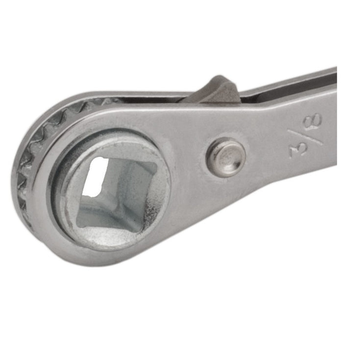 REFRIGERATION RATCHET WRENCH WITH SQUARE HOLE FOR SQUARE RODS